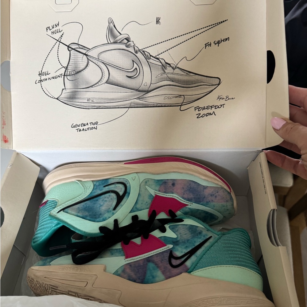 NIKE KYRIE LOW 5 COMMUNITY MULTI COLOR-MULTI COLOR